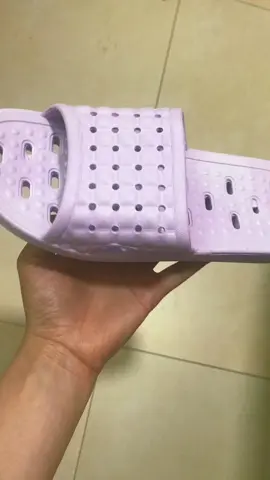 PURPLE#bathroomshoes #bathroomslippers #showerslippers #quickdryslipper #waterproofslippers #homegoods #slippers #fyp #viral 