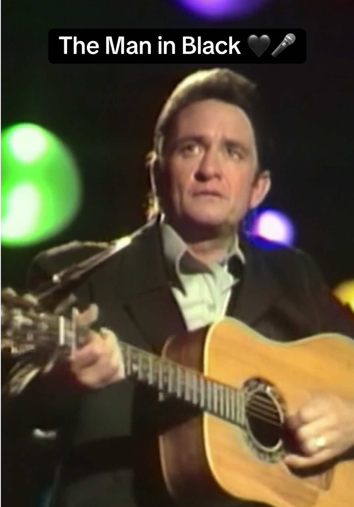 @Johnny Cash has to be my favorite country singer!! 🖤 - 📸: johnnycash - #johnnycash #countrymusic #oldcountrymusic #classiccountry 