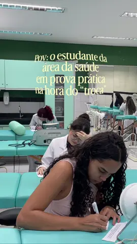Nenhuma experiência é individual mesmo! 🤣  *O uso de imagem foi autorizado. 🫶🏻  #provaprática #eletroterapia #areadasaude #fisioterapia #estudantedefisioterapia