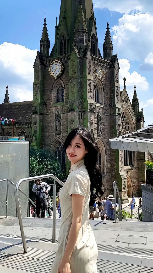 Old stone streets, soft summer light, and a qipao moment in the heart of Birmingham. #qipao #cheongsam #OOTD #birmingham #StreetStyle 