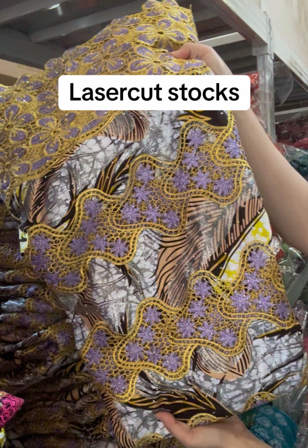 🥰Exquisite hollow lace, various styles, many in stock, welcome to inquire. #grandsuperwax #africanwax #pagne #manufacturer #fabricwholesale 