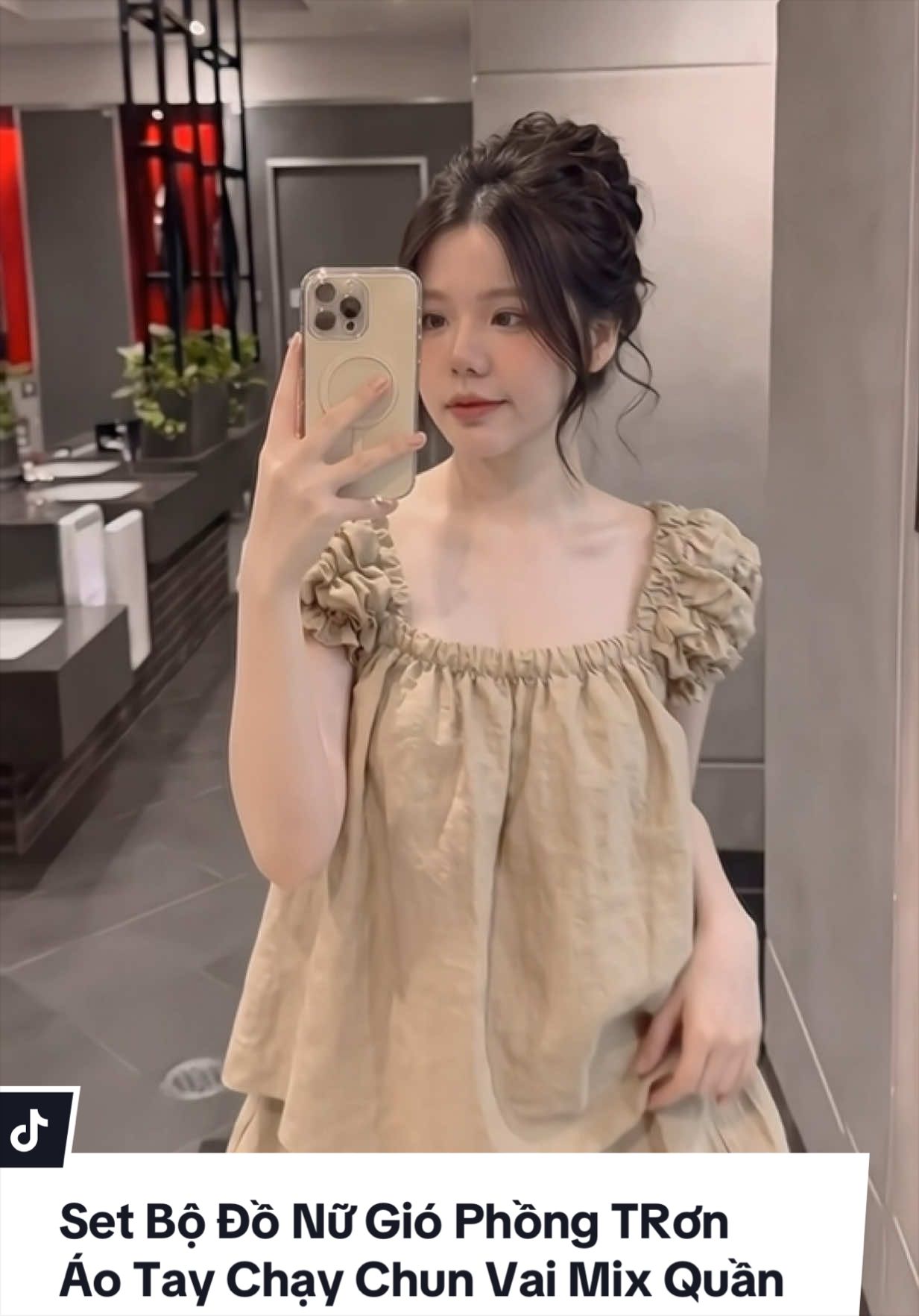Set Bộ Đồ Nữ Gió Phồng TRơn Áo Tay Chạy Chun Vai Mix Quần Váy Bí Phồng