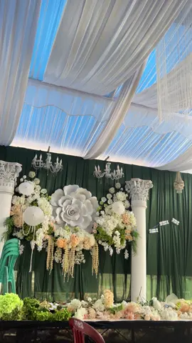 Progres Green 🌿 #kangdekor #dekorasikuningan #dekorasiweddingkuningan #giantflowers #zoradecoration 