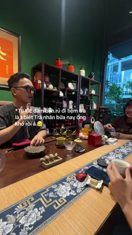 tâm không tịnh dị chứ toàn đi chùa đi tiệm Trà Đạo không á #saigon 
