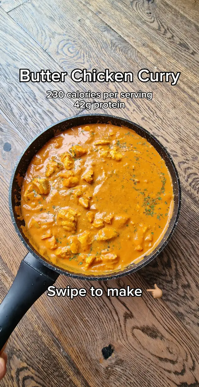 My 1st ever homemade curry and it was delicious ! If you are wanting to feel better and save money this is the perfect recipe for you, it is so simple and takes 30 minutes so no excuses 😉 230 calories per serving 415 calories per serving (with rice) Ingredients : 600g Chicken Breast 500g Passata 100g 0% Skyr 1 Onion  6g Honey 1 tbsp Turmeric 1 tbsp Ginger 1 tbsp Paprika 1 tbsp Garam masala 1 tbsp Ginger paste Sprinkle of coriander  (Serves 4) @Danone Yaourt  @Marks and Spencer  @Asda UK  #highproteinmeals #butterchicken #highproteinrecipe #ratemyplate #easymeals 