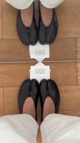 OMGGGGGGGG FINALY A MARGIELA GIRL #margiela #tabi #unboxing #haul #margielatabi 