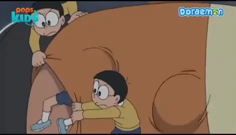 [S10] Doraemon Tập 505: Nobita Biến Thành Shizuka | Thuốc Nhân Bản Ngộ Không | Doraemon được mua bản quyền và được cập nhật phát sóng trên ứng dụng giải trí POPS Kids & kênh YouTube POPS Kids. Đây là bộ phim chuyển thể từ truyện tranh hấp dẫn nhất Nhật Bản: Doraemon của tác giả Fujiko Fujio sáng tác từ năm 1969. Bộ truyện kể về một chú mèo máy tên Doraemon đến từ thế kỉ 22 để giúp một cậu bé lớp 5 hậu đậu tên là Nobi Nobita. Sewashi (Nobito), cháu ba đời của Nobita gửi Doraemon về quá khứ nhằm giúp đỡ ông mình, qua đó cải thiện được hoàn cảnh của con cháu Nobita sau này.  Các tập phim Doraemon thường xoay quanh những rắc rối hay xảy ra với cậu bé Nobita. Cốt truyện thường gặp nhất là Nobita trở về nhà khóc lóc với Doraemon vì những rắc rối mà cậu gặp phải ở trường học hoặc với bạn bè. Sau khi bị cậu van nài hoặc thúc giục, Doraemon sẽ lấy ra một bảo bối trong chiếc túi thần kỳ trước bụng để giúp Nobita giải quyết rắc rối của mình. Nhưng Nobita sẽ lại thường đi quá xa so với dự định ban đầu của Doraemon. Cậu thường lấy sự ưu việt của bảo bối để trêu ghẹo mọi người nên cuối cùng bị phản tác dụng, bị bảo bối gây phiền phức. Có đôi khi những người bạn của Nobita, thường là Suneo hoặc Jaian lại lấy trộm những bảo bối và sử dụng chúng không đúng mục đích. Kết thúc mỗi câu chuyện, những ai sử dụng sai mục đích bảo bối sẽ phải chịu hậu quả do mình gây ra, từ đó khán giả sẽ rút ra được bài học cho riêng mình.  #anime#doraemon#nobita#doraemontiengviet#trendingtiktokvideo 