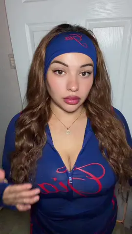 ↖️ must have sports hoodie and headband 💙🩷 @I.AM.GIA #iamgia #hoodie #fashiontiktok #outfit #tracksuit  
