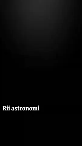 iseng iseng post aja wkwk! ib : ME _______________________ momen menakjubkan yang direkam oleh astronaut “Christina Koch” misi artemis ll. Dari dalam pesawat luar angkasa Orion , ia menangkap fenomena “Earthshine” yaitu ketika cahaya bumi memantulkan lembut dan menerangi kegalapan kosmos. Pada saat itu , orion berada sekitar 33.800 mil (54.400 km) dari bumi. Jarak yang mungkin terdengar sangat jauh , tapi dari sana planet kita juatru terlihat kecil. tidak ada batas negara , tidak ada perbedaan , hanya satu rumah yang sama. 👍🚀🌌🌠 #artemis #Christinakoch #astronaut #fypシ゚ #foryoupage🩶