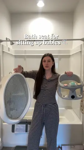 Best upgrade I made once my baby turned 6 months old so that he can enjoy the bath better!! I highly recommend this seat! 🛁🫧 #babymusthaves #tiktokmademebuyit #babybathseat #bathseat #bathseatforbabies 