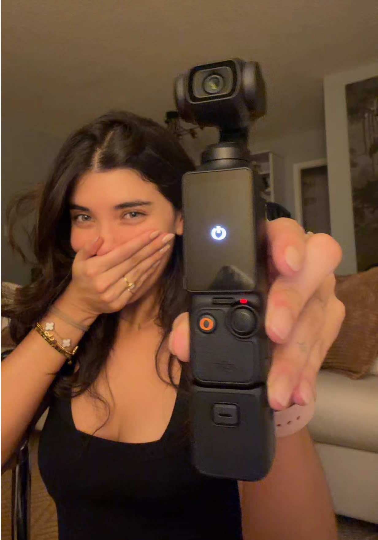 Mi nueva comprita para hacerles muchos vídeos y vlogssss ya la quiero estrenar!!! 🥰🥰🥰 @DJI Official #osmopocket3 #vlogcamera #dji 