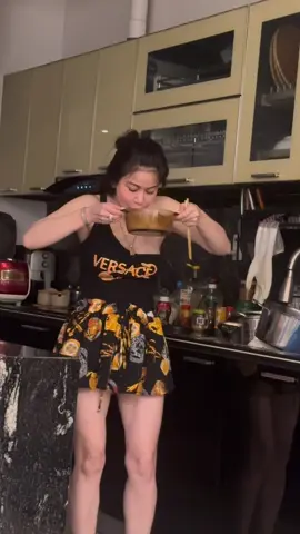 Mẹ yêu lúc 11 rưỡi đêm 🤣 #memienbac #mienbac #giadinhthanthuong #viral #viraltiktok 