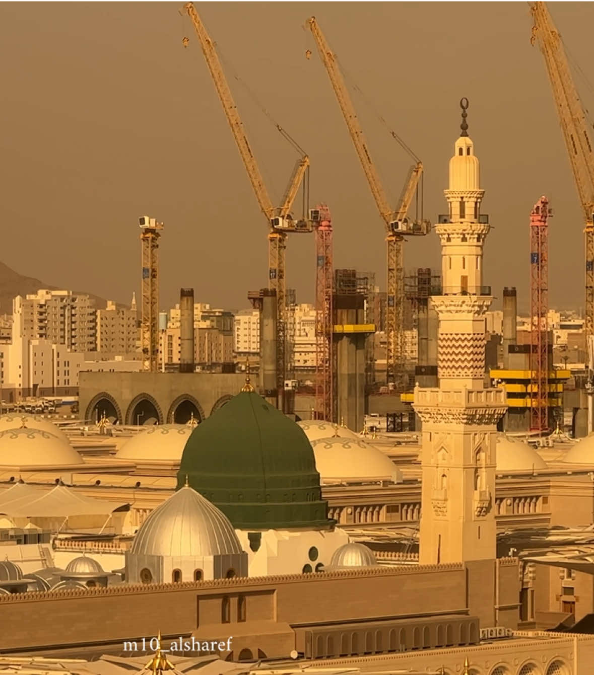 رحم الله صوتا حنت له المسامع .  #محمد_خليل_القارئ #سورة_يس #السعودية #madinah #اكسبلور_فولو 
