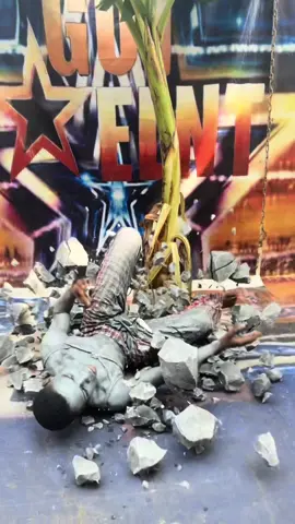 He turned into a statue on stage… everyone was left speechless,watch what happens next 😱😱 #AGT #ScaryMagic #WatchTillEnd #FYP #Viral