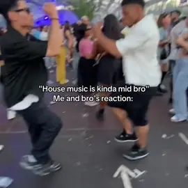 House music 💃🕺 #housemusic #relateable #ravetok #fyp