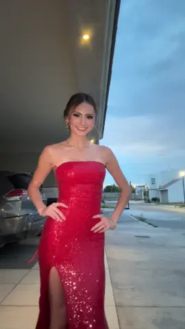 ladybug #prom #miraculous #catnoir #spotsoff #rojo 