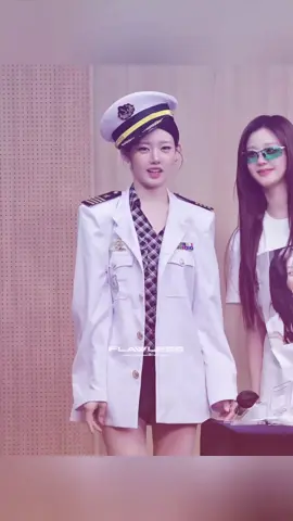 Đừng lấy chồng police, vì sao hả?  Để mình tui lấy đc r 👯‍♀️ #rora #babymonster #fyp #xh #sashr♡ 