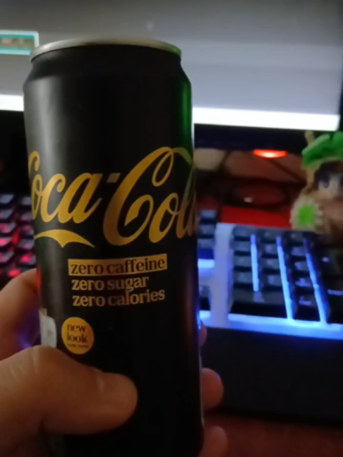 Coca-Cola в чорній банці