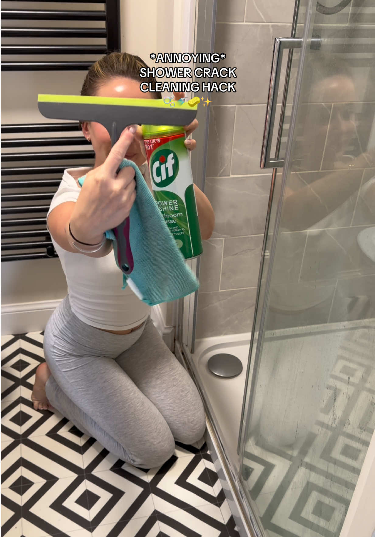 My FAVE cleaning hack for the worst part of the shower 🫣🚿🫧 #showerclean #bathroomclean #cleaninghacks #cleaninghack @CifSquad 
