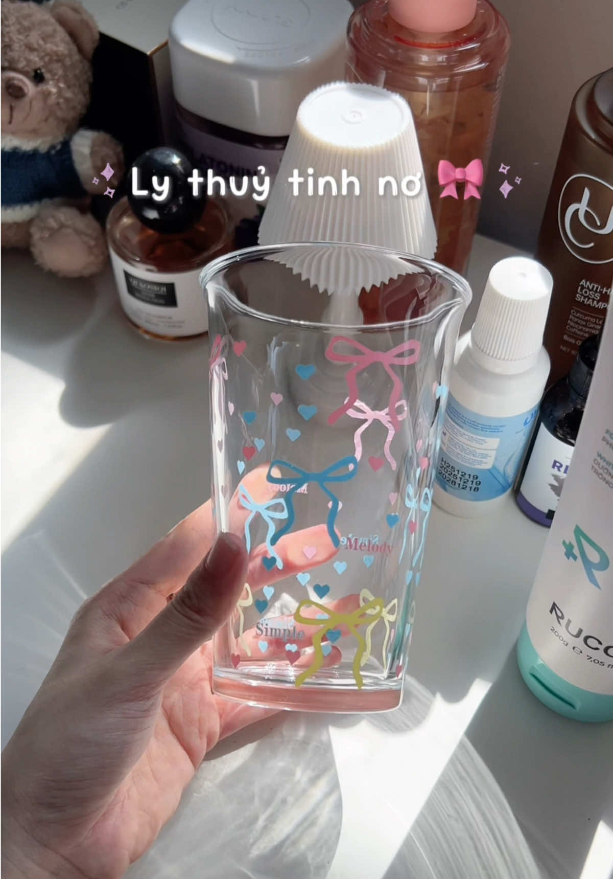 Có ly xinh tự nhiên siêng uống nước hẳn 😋 #lythuytinh #fyp #xuhuong #foryou 