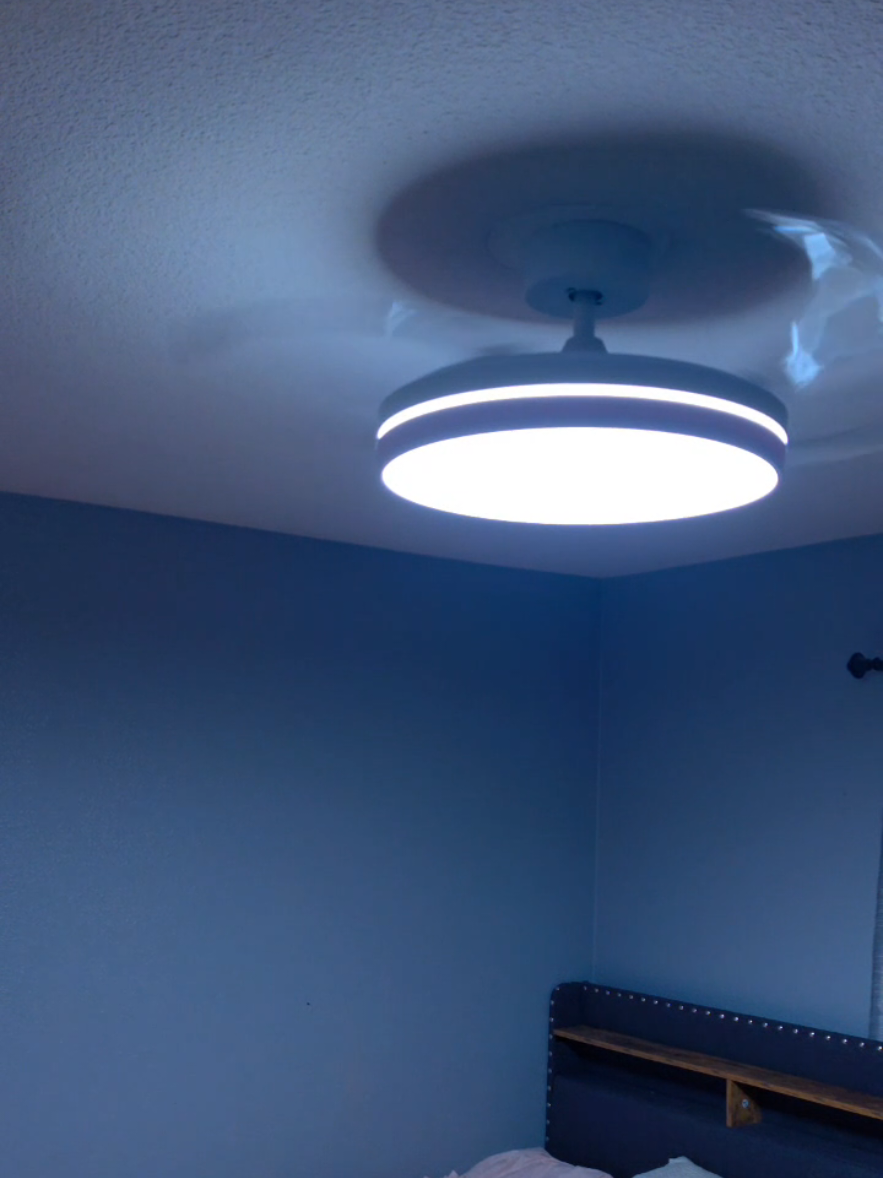 Ventilador de techo con luz inteligente, Smart ceiling fan #SummerVibes #dealsforyoudays #smartceilingfan #fan #ventiladordetecho 