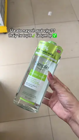 Nước tẩy trang Simple dịu nhẹ sạch sâu #nuoctaytrangsimple #simpleskincare #nuoctaytrang #hanhriviu 