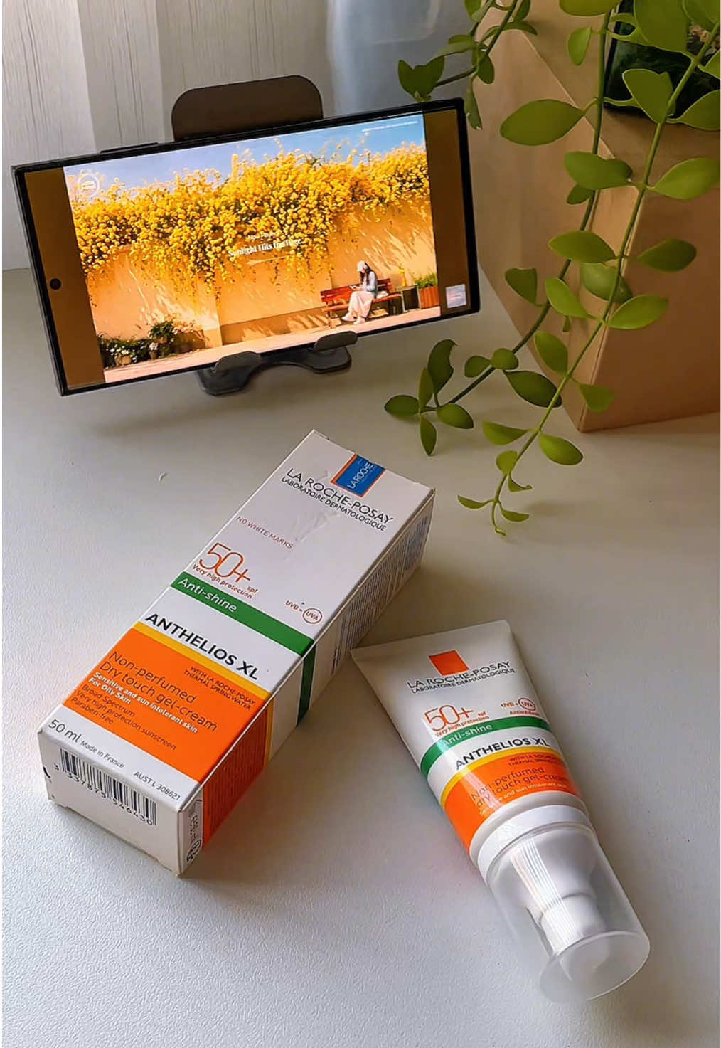 Kem chống nắng nâng tone phổ rộng phù hợp mọi loại da #larocheposay #larocheposayvn #kemchongnang #kemchongnangnangtone #kemchongnangkiemdau 