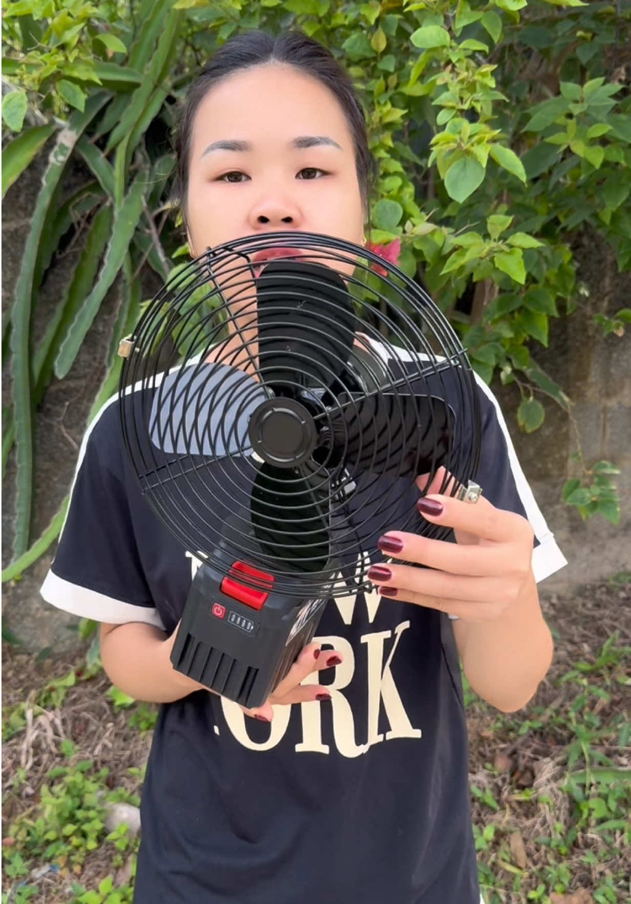 Quạt tích điện để bàn siêu mát #quattichdien 