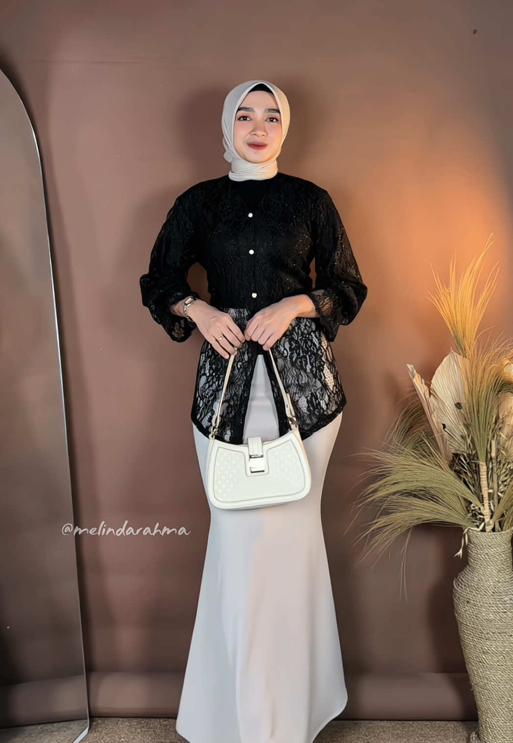 Cakep bgt outernya 💗 #outerbrukat #outerkondangan #bajukondangan #outerbrokat #trending 
