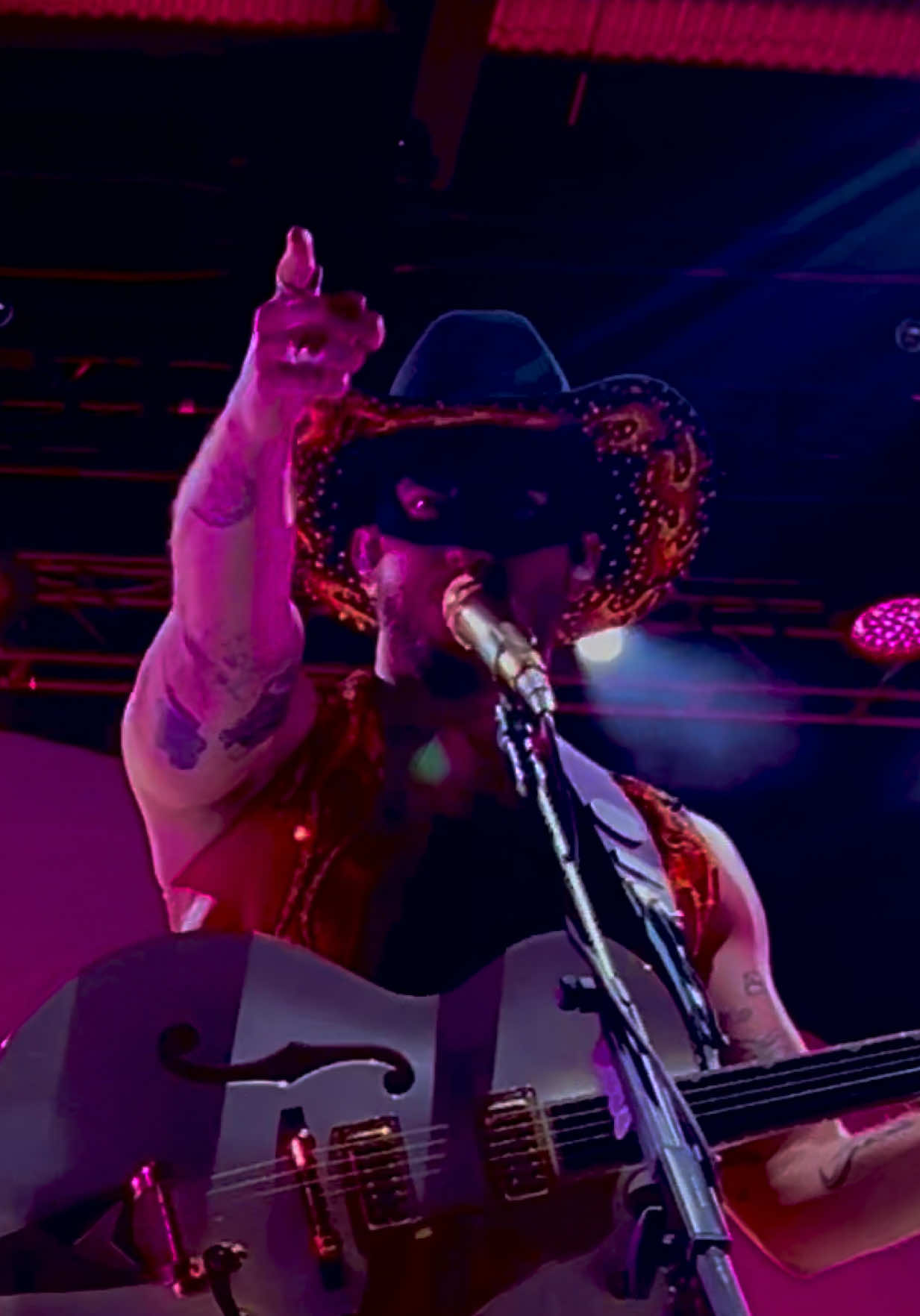 🌹🥀 Roses are Falling 🥀🌹       “You know darling, you bring out the worst in me Sometimes, when I'm around you, I feel like pure evil I guess they say nobody's perfect But they've never met a devil like you”.  Here is a full video of @Orville Peck performing “Roses are Falling” live from Charlotte NC 2024.  #fyp #orvillepeck #live #concert #Pride