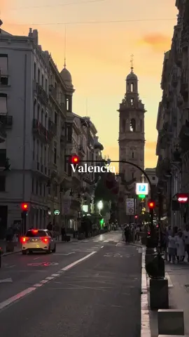 Valencia 💗🇪🇸 #vibe #hola #sunset #spain #valencia 