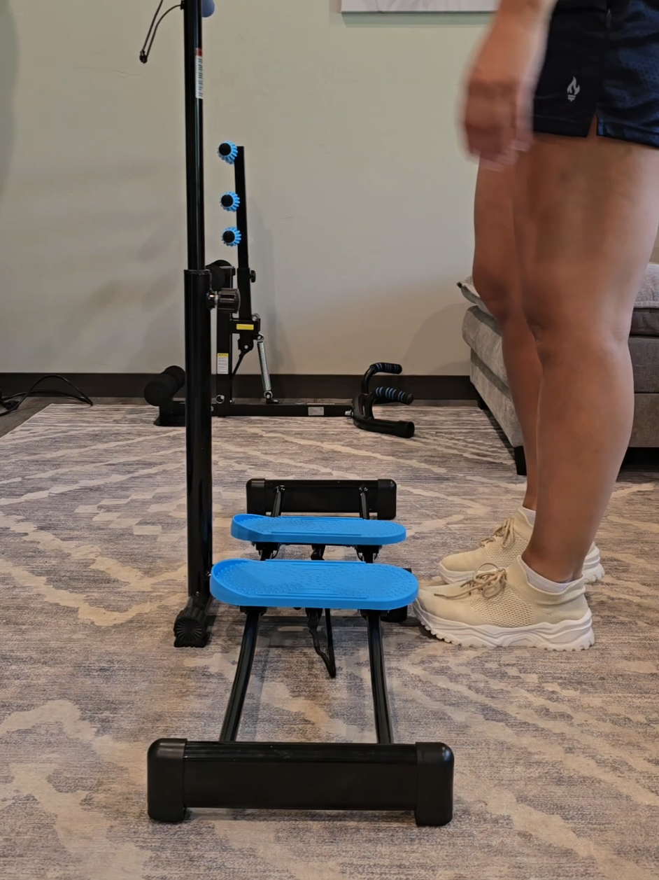 It's so much easier to stay consistent when you're not bored 🦵🏽🔥 #skimachine #athomefitness #fitnessequipment #cardioequipment #cardioworkout 