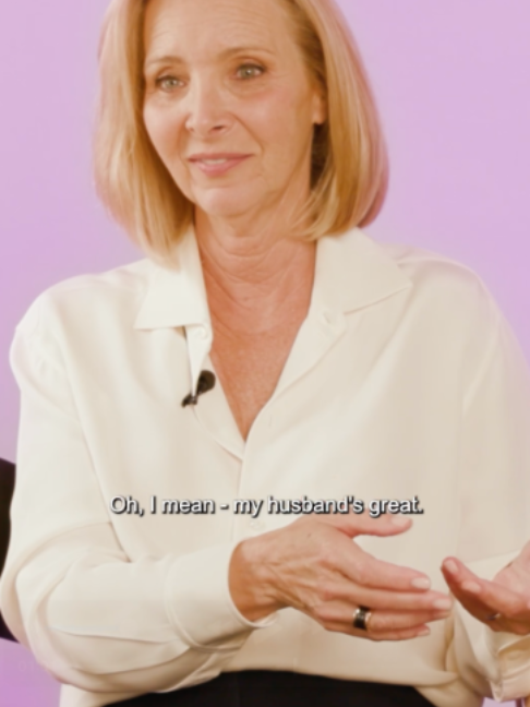 Lisa Kudrow won an Emmy for #Friends but it's not exactly given pride of place at home. #thecomeback #lisakudrow #comedy #emmys