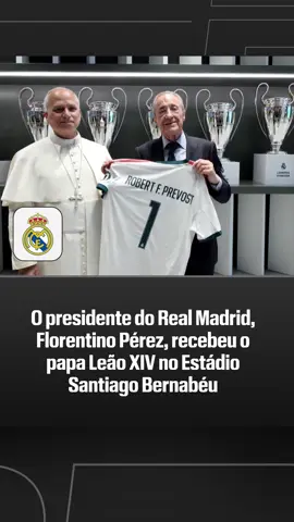 Nesta segunda-feira (8), o presidente do Real Madrid, Florentino Pérez, recebeu o papa Leão XIV no Estádio Santiago Bernabéu e o presenteou com uma camisa do clube. via: @realmadrid #FutebolNaESPN #RealMadrid