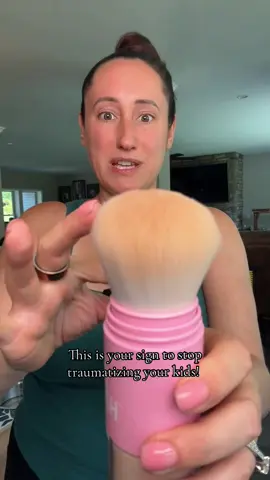 #sunscreen #powdersunscreen #kidssunscreen #nontoxicsunscreen #momhack 
