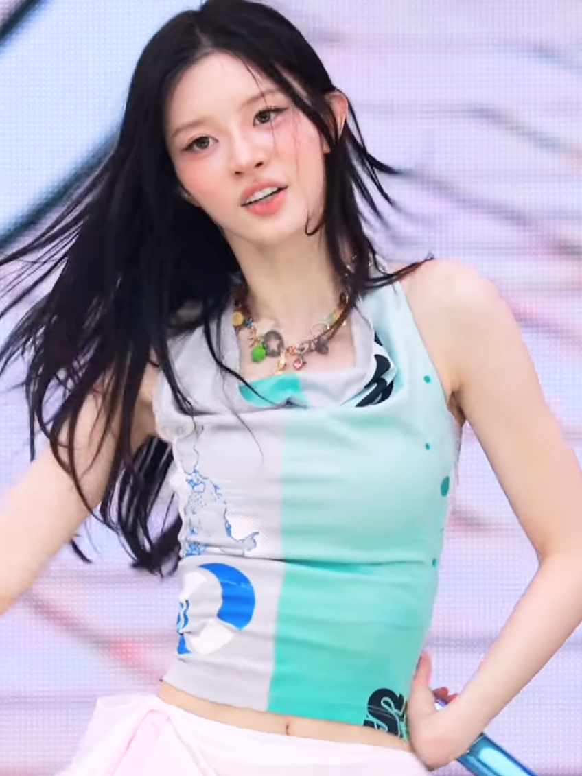 ILLIT 'Lucky Girl Syndrome' MINJU - Weverse Con 260606 #Minju #ILLIT #LuckyGirlSyndrome 