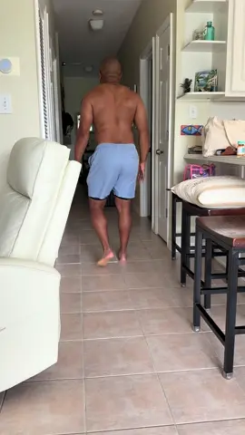 His stomach said, “You have 30 seconds”  #itstricky #gottago #bathroom #beachvibes #daddy 