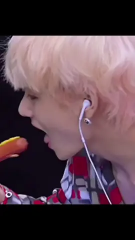 ဒီအမွှေစိန်ကို ငါလဲမနိုင်ဘူး😐 #kimtaehyung #fyppppppppppppppppppppppp 