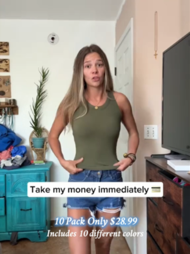 You’ve got to try this super comfortable built-in bra tank top! It’s on sale now!