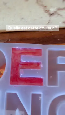 Les couleurs c’est un défi avec la resine #resine #personalisation #ideecadeau #vues 