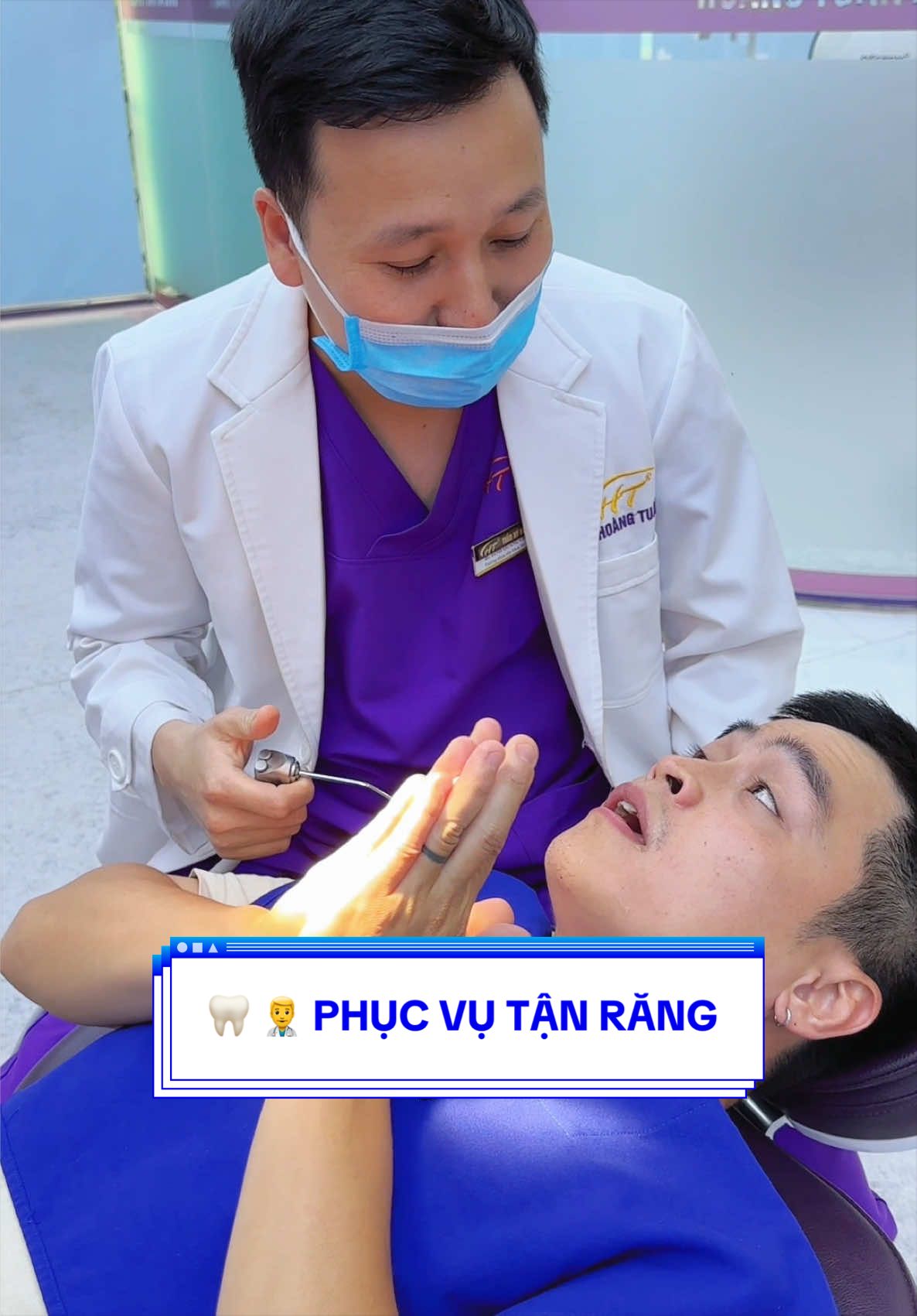 Phục vụ tận răng vậy khách hàng chắc chắn rất hài lòng các bạn ạ !! 👍👍 🤷🏻  #bacsichiennhakhoa #nhakhoahoangtuan 