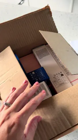 WOW!! 😍 I genuinely wasn’t expecting to get this much — full-size skincare products?! ✨🤍 I’m starting this routine today and I’ll be sharing my honest thoughts on each product as I try them. No hype, just my real opinion 🫶 Can’t wait to see how my skin gets on… stay tuned 👀✨ #ad #medicube #skincare 
