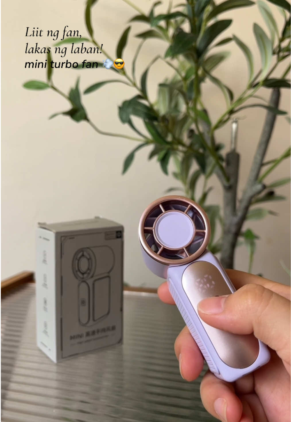 Mainit? Not anymore. 🥵➡️❄️ This mini fan may be small, but the airflow is giving BIG relief. Perfect for school, work, travel, and everyday use. #miniturbofan #minifan #minifanportable #minifanforstudent #minifanrechargeable 