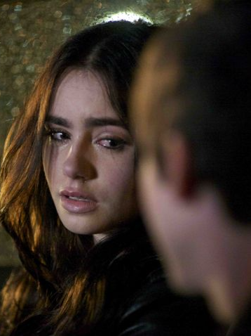 evite o amor a todo custo, esse e o meu lema #ligadospeloamor #stuckinlove #romance #lilycollins #loganlerman #singofthetimes #filmesparaassistir