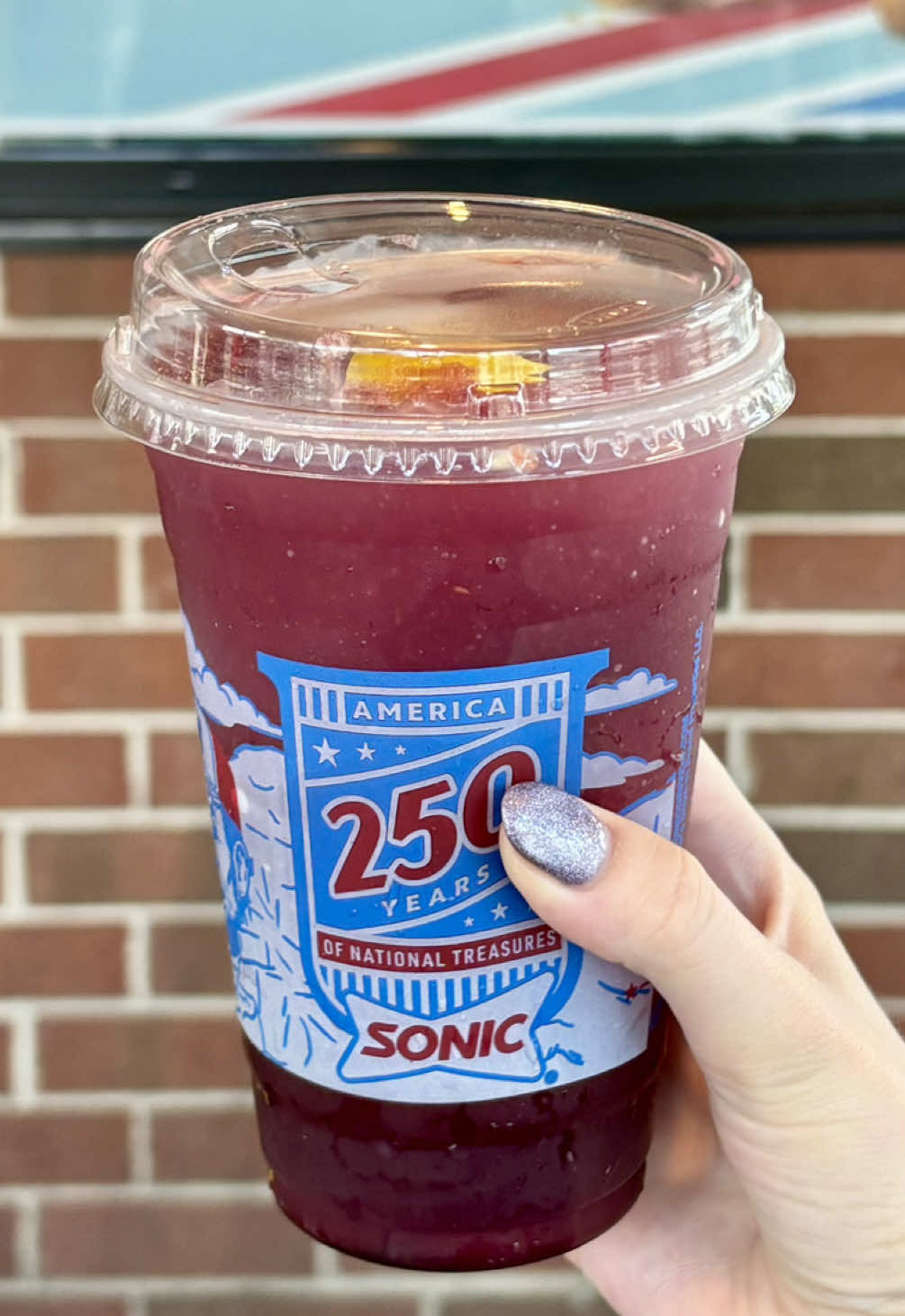 rewarding myself with a SONIC run 🧊✨ the new Frozen Refreshers are made with real fruit and infused with green tea, making them the perfect summer treat 🍉🍑 @SONIC Drive-In #SONICPartner #SonicDriveIn #FrozenRefreshers #SummerDrinks #DrinkTok 