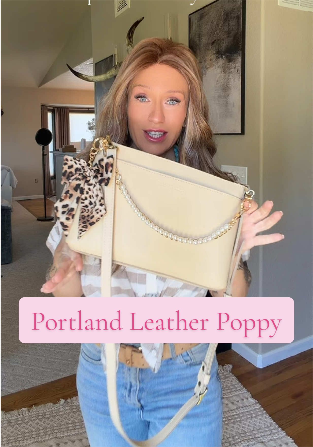 @PORTLAND LEATHER GOODS Poppy crossbody in Bone! 💕 #SuperBrandDay #dealsforyoudays #portlandleather #plgpartner 