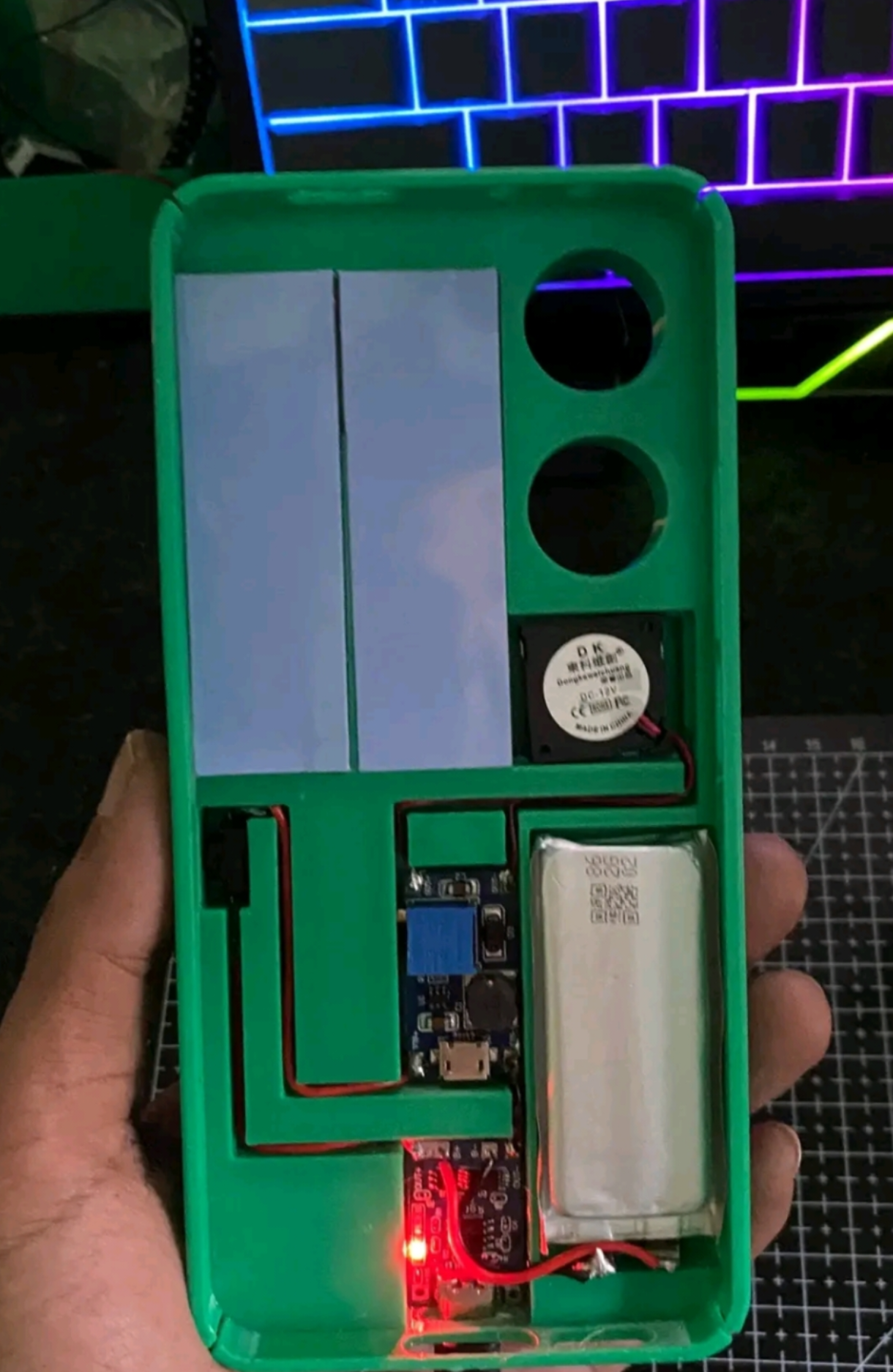 prototype V1 🖐😌🤚(finish coloring black Version)  ketika dirimu punya imajinasi tapi tak punya keahlian teknisi 😋kerja sama bareng admin sawit@Badeve Project #costomcase #edit #coulerfan #costomcfan 