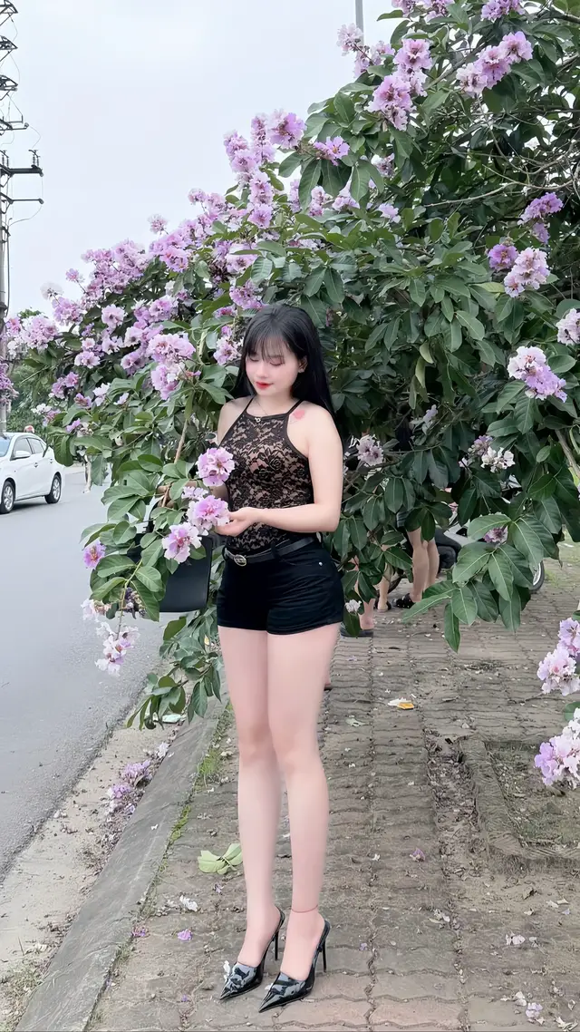 Lòng người lắm lối. Gian dối cũng nhiều... #xh