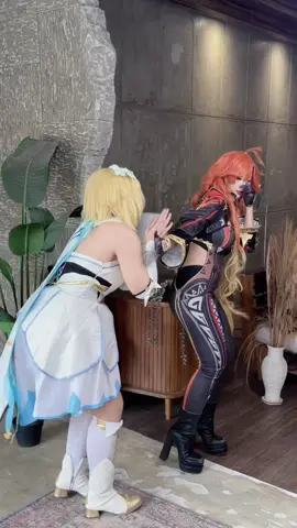 Bukan aku.... 😭😭 #meme #GenshinImpact #lumine #mavuika #cosplay @Quinncy 