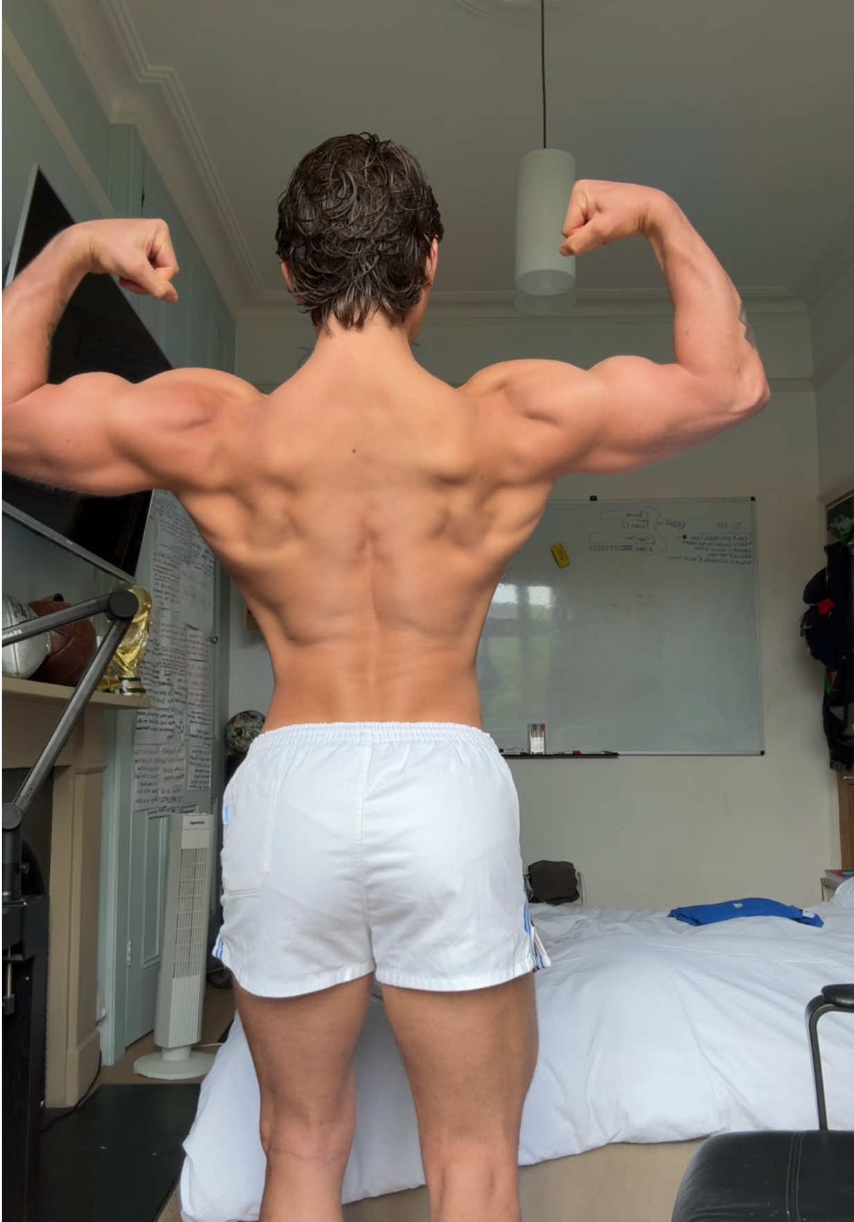 Back #back #fyp #gymmotivation #lean 